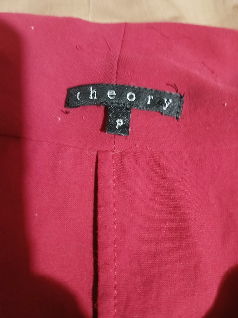 Theory Sleeveless Cowl Neck Top in Burgundy Red Women's Petite Small - Picture 7 of 8